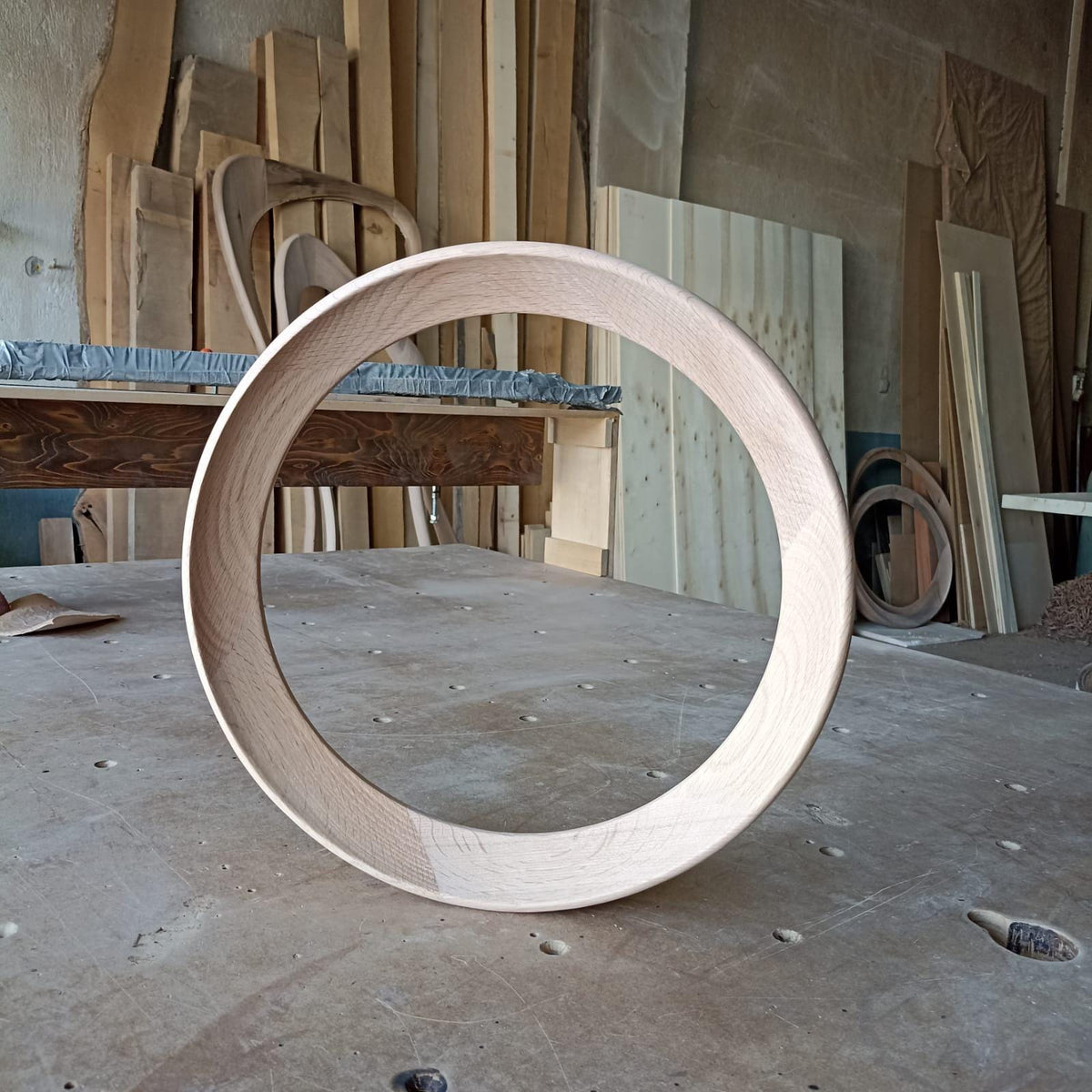 Timberror oak round mirror, Vela design — alternate product view 6