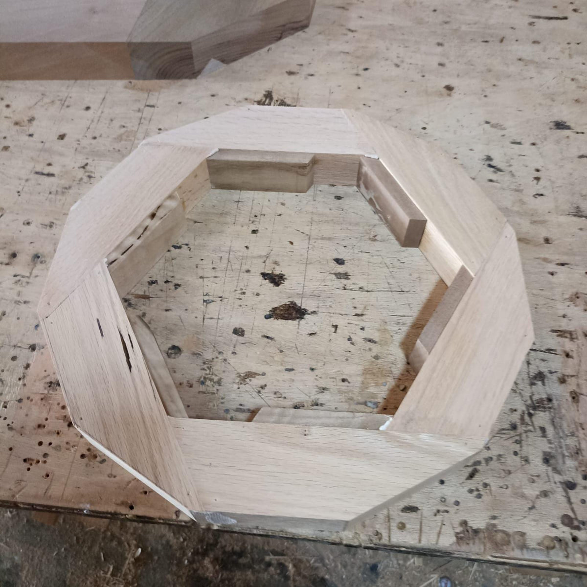 Timberror oak round mirror, Vela design — alternate product view 5