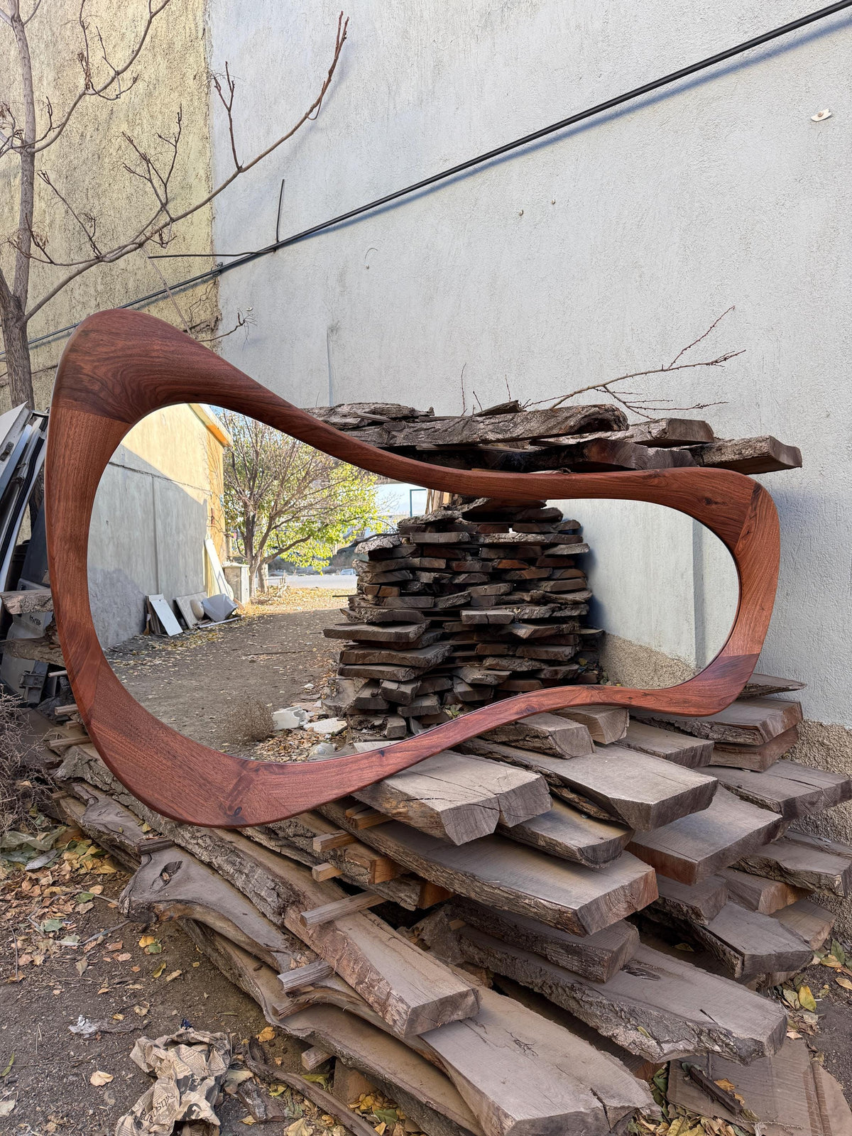 Timberror walnut asymmetrical mirror, Luna design — alternate product view 7