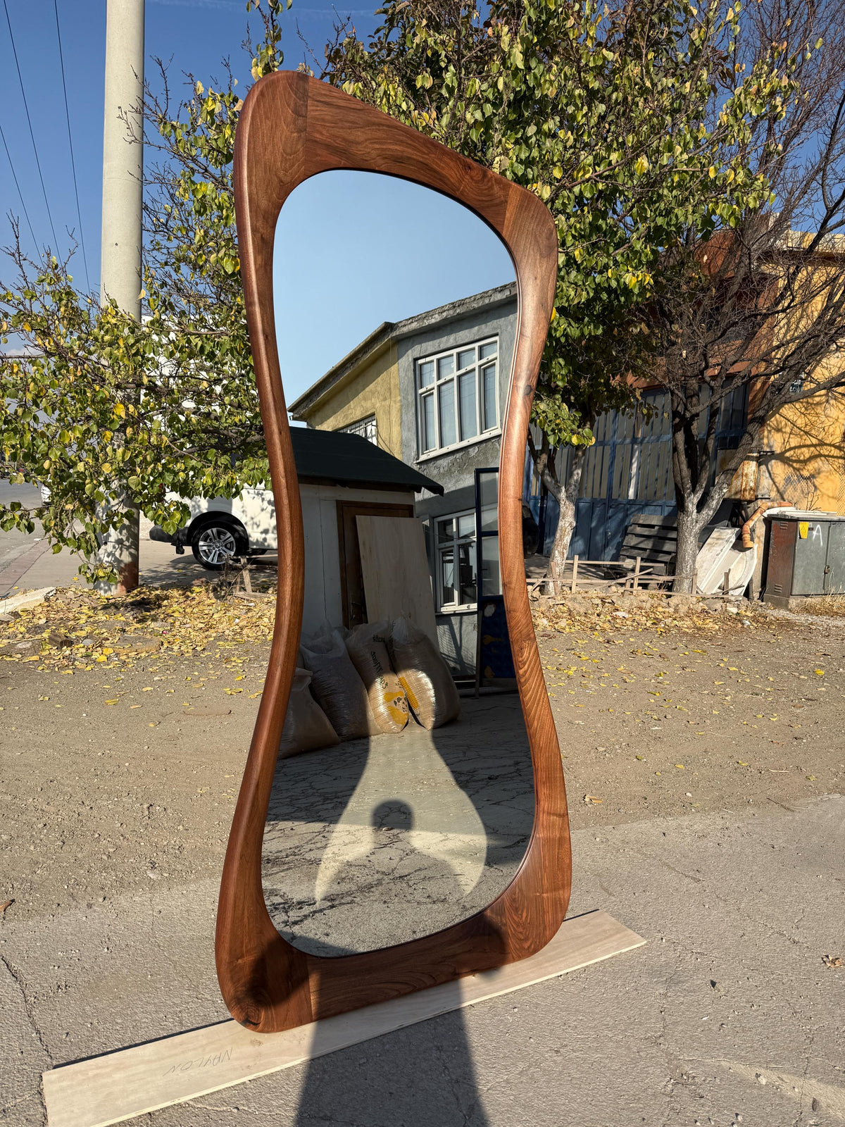 Timberror walnut asymmetrical mirror, Drift design — alternate product view 6