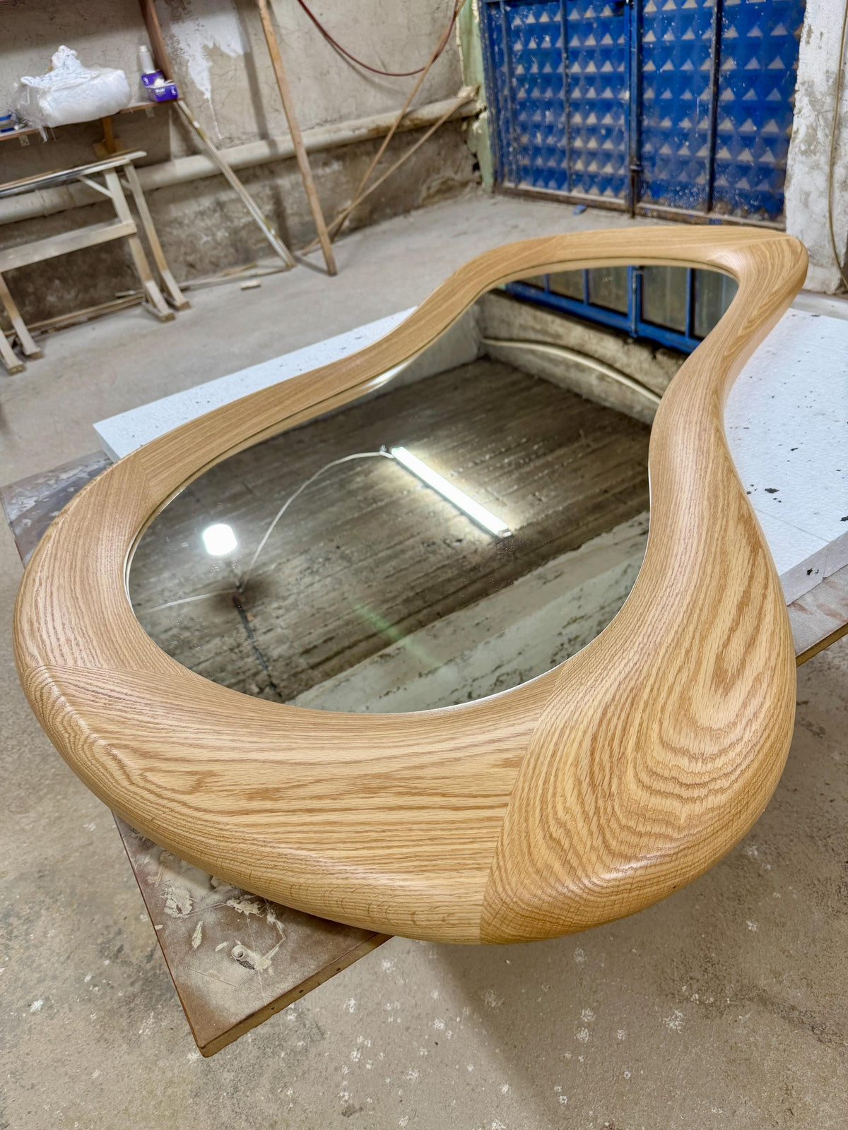 Timberror oak asymmetrical mirror, Moss design — alternate product view 10