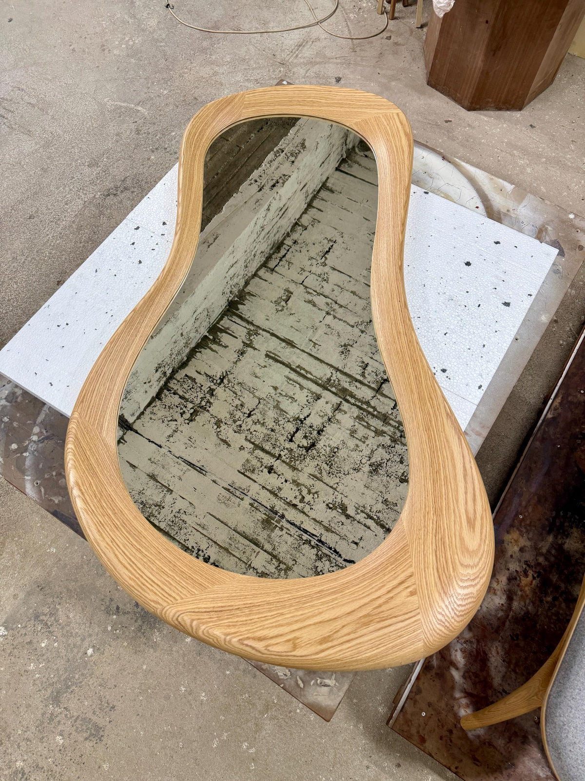 Timberror oak asymmetrical mirror, Moss design — alternate product view 11