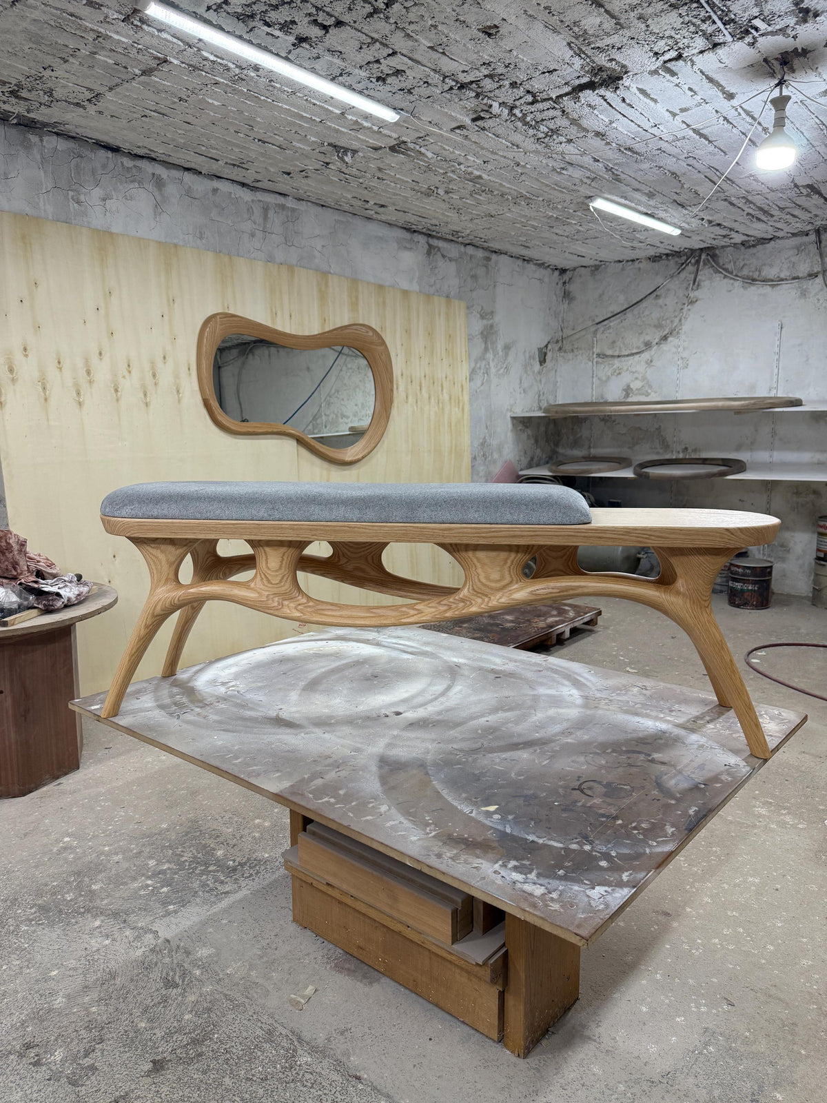 Timberror oak sculptural wood bench, Serene design — alternate product view 5