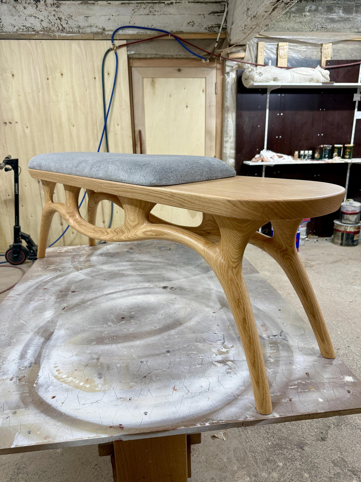 Timberror oak sculptural wood bench, Serene design — alternate product view 10