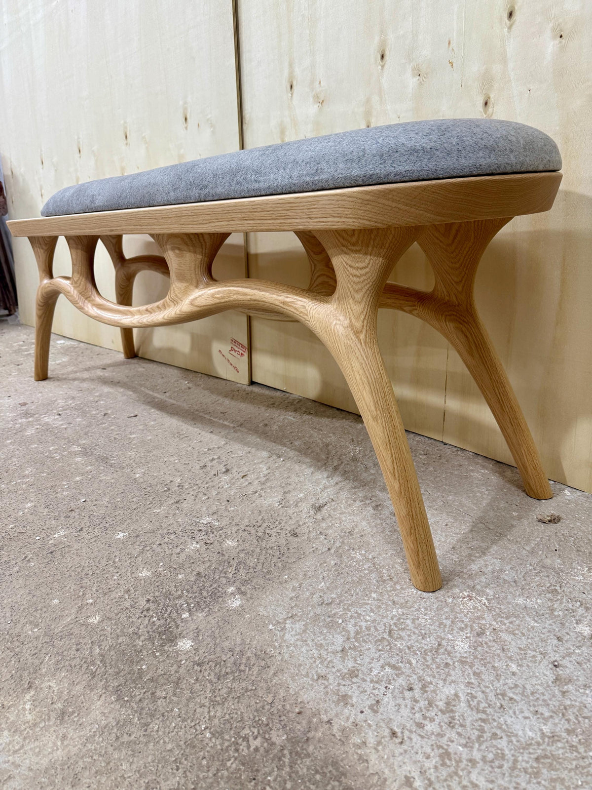 Timberror oak sculptural wood bench, Serene design — alternate product view 12