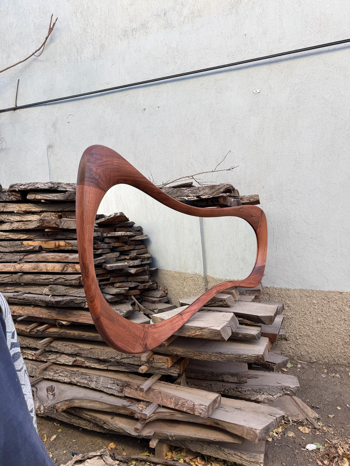 Timberror walnut asymmetrical mirror, Luna design — alternate product view 8