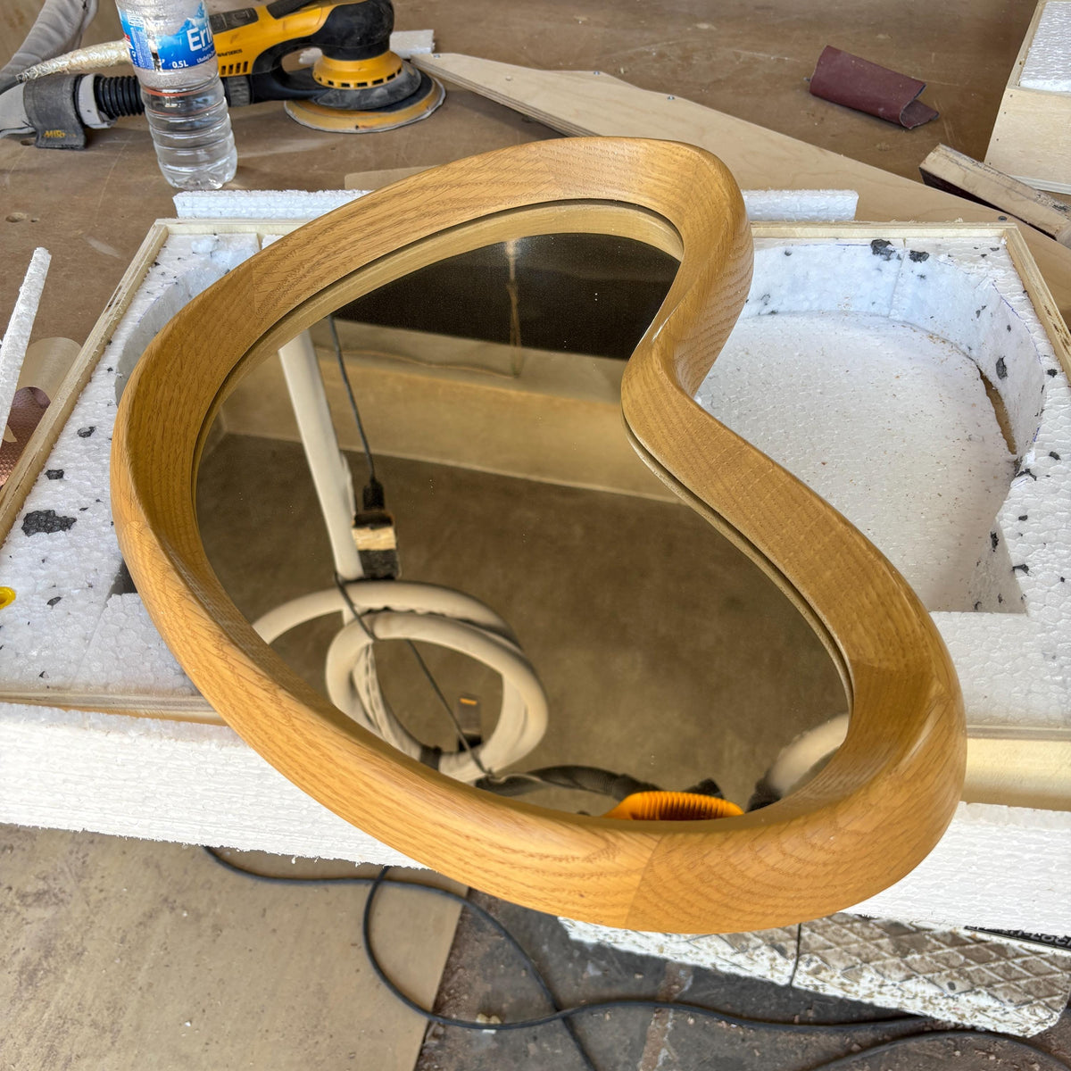 Timberror oak heart-shaped mirror, Brook design — alternate product view 11
